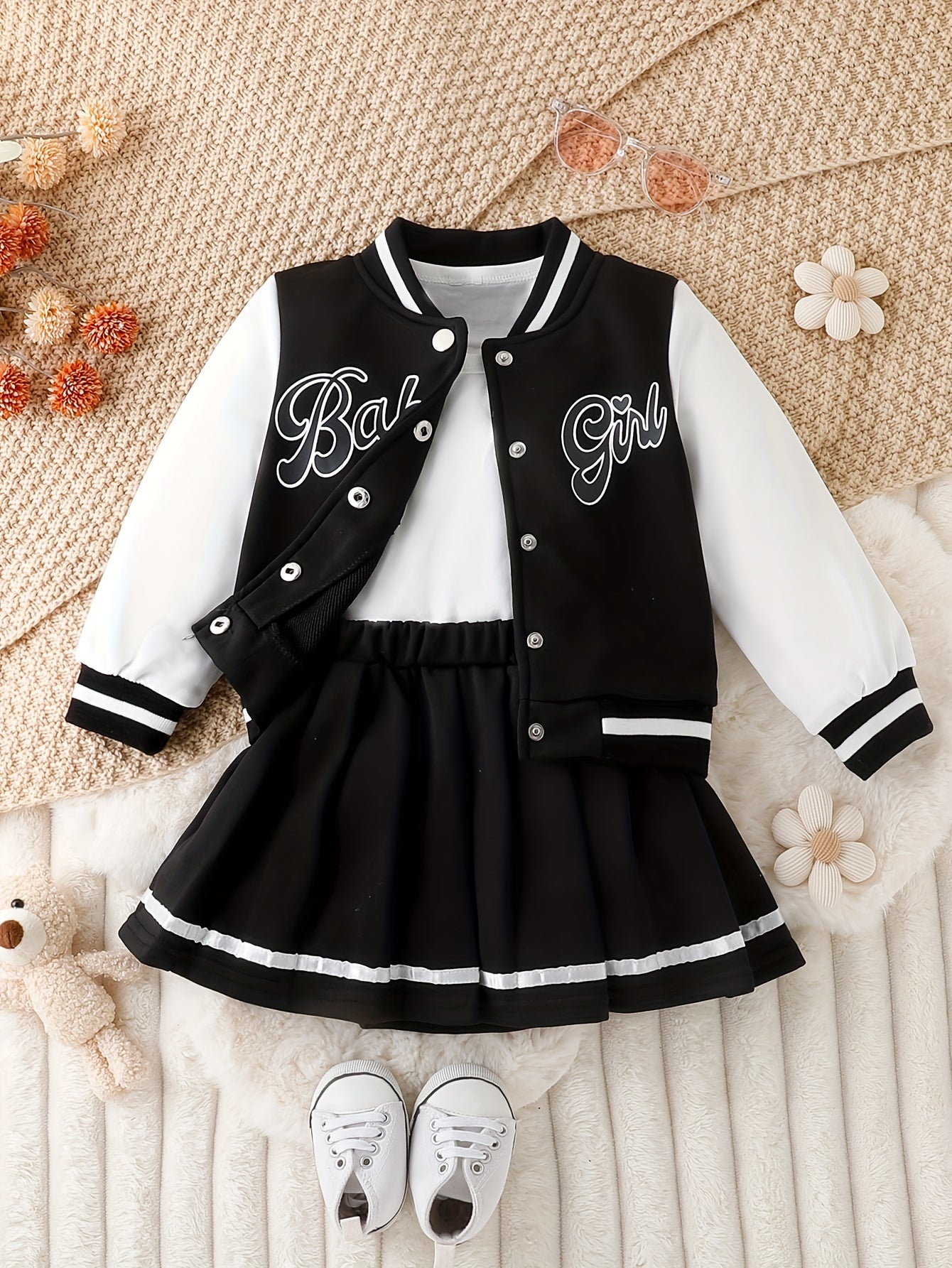 Girls' American Style Patchwork Baseball Jacket & Preppy Pleated Skirt Set, Long Sleeve Crew Neck with Alphabet Applique, Knee-Length Regular Fit for Fall/Winter, Perfect for Outdoor