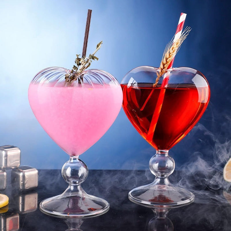 Elegant, Romantic Heart-Shaped Crystal Cocktail Glass with Matching Straw - Perfect for Martini, Wine, Juice & Whiskey - Ideal Home Bar Accessory & Party Gift