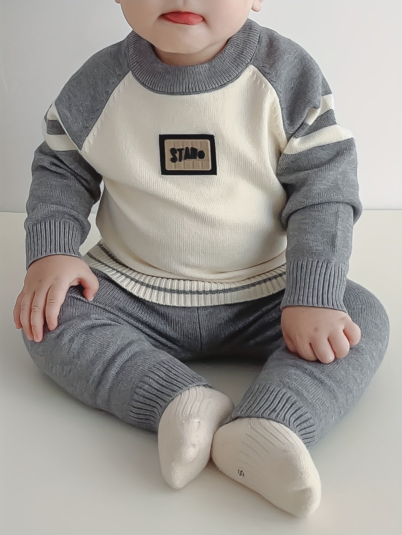Newborn Baby Clothes Autumn and Winter Set for Boys: Stylish Sweater Pullover Knitted Long Pants Two-Piece Suit, Perfect for Outdoor