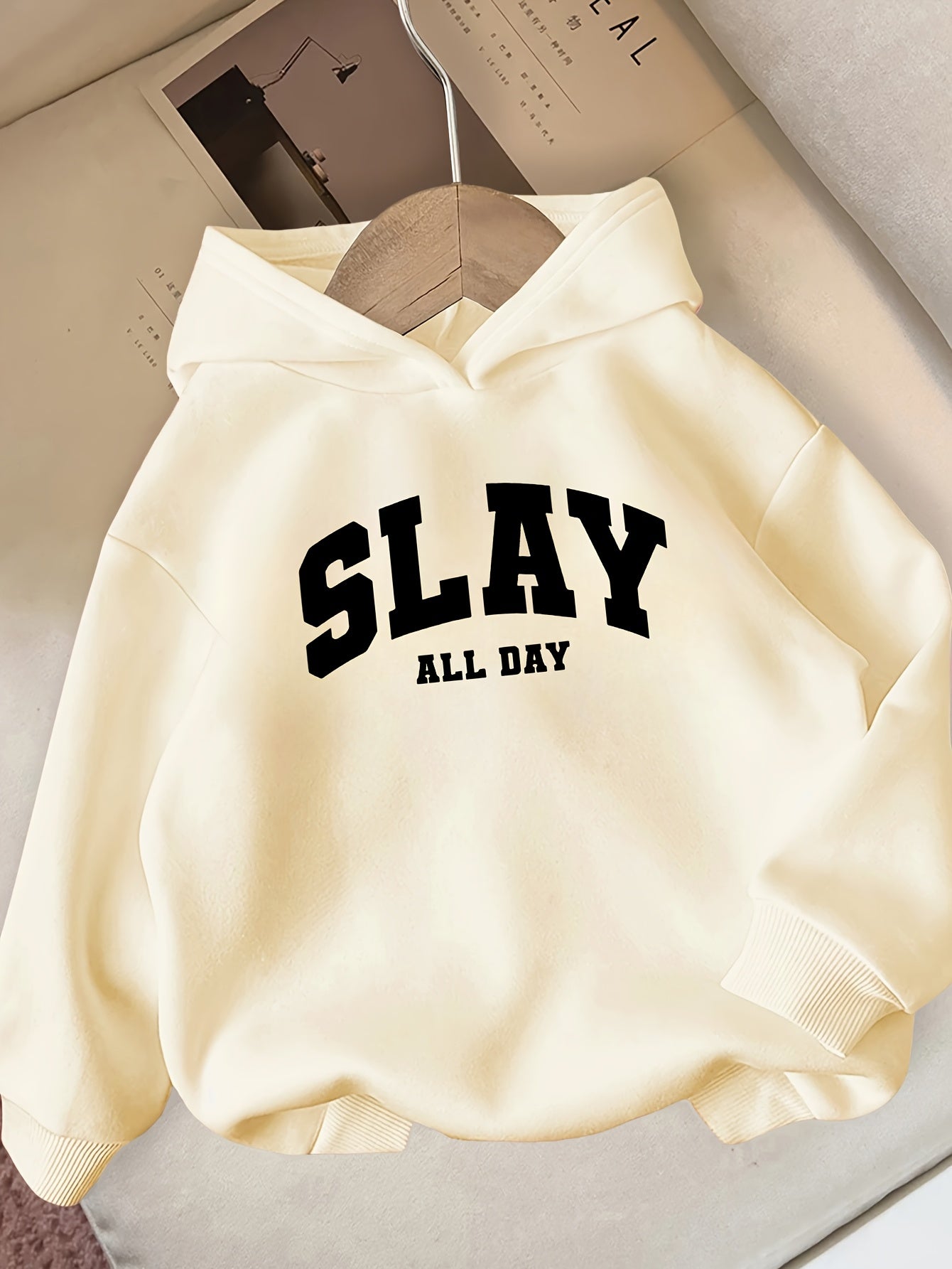 Girls' Pink "SLAY ALL DAY" Hooded Sweatshirt - Casual Long Sleeve Winter Pullover with Bold White Lettering, Regular Fit for Autumn & Winter, Winter Clothes for Girls, Comfortable Fit