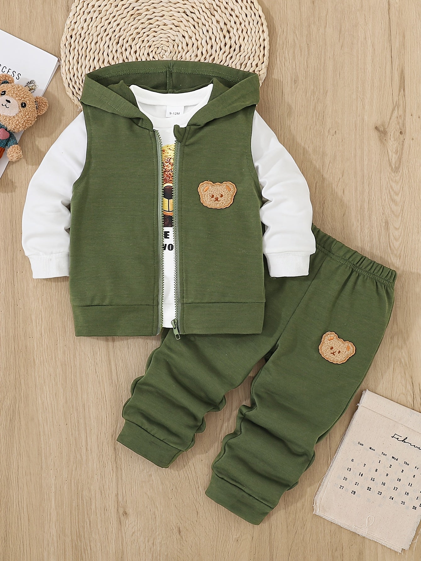 A 3pcs Set for Baby Boys Featuring a Hoodie with Bear And a Vest - Casual Sportswear with Zipper Details, Machine Washable - Perfect for Spring And Autumn, Ideal for Outdoor Activities.