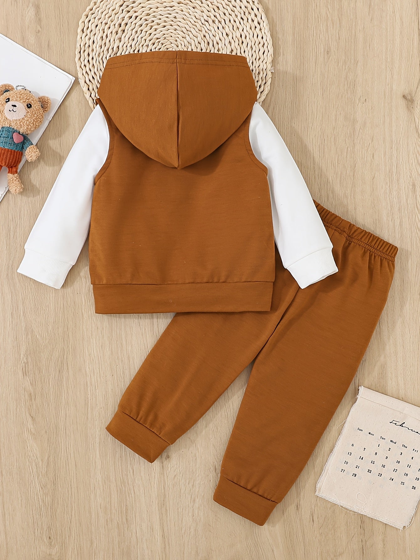 A 3pcs Set for Baby Boys Featuring a Hoodie with Bear And a Vest - Casual Sportswear with Zipper Details, Machine Washable - Perfect for Spring And Autumn, Ideal for Outdoor Activities.