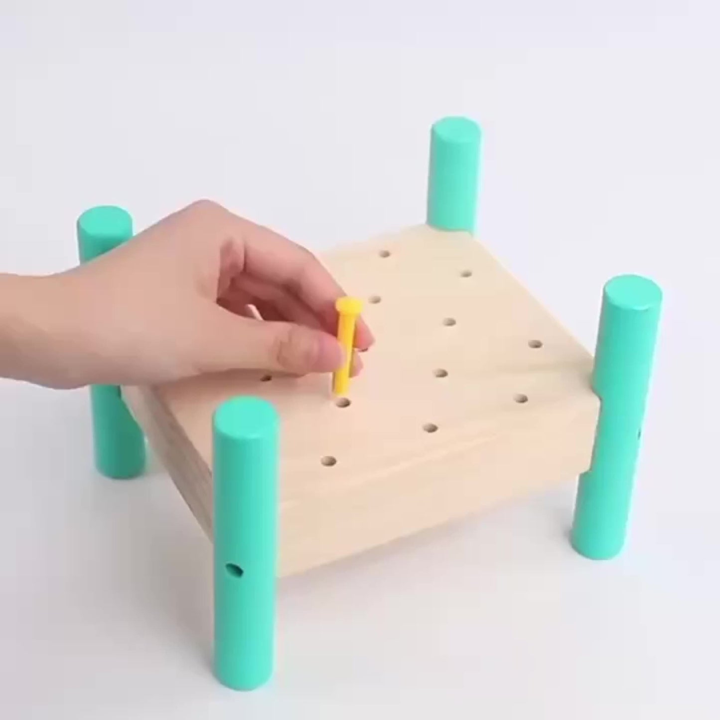 Pounding Table Knocking Toy for Children to Pull Out Nails Color Recognition Hand-Eye Coordination Parent-Child Interactive Intelligence Knocking Toy