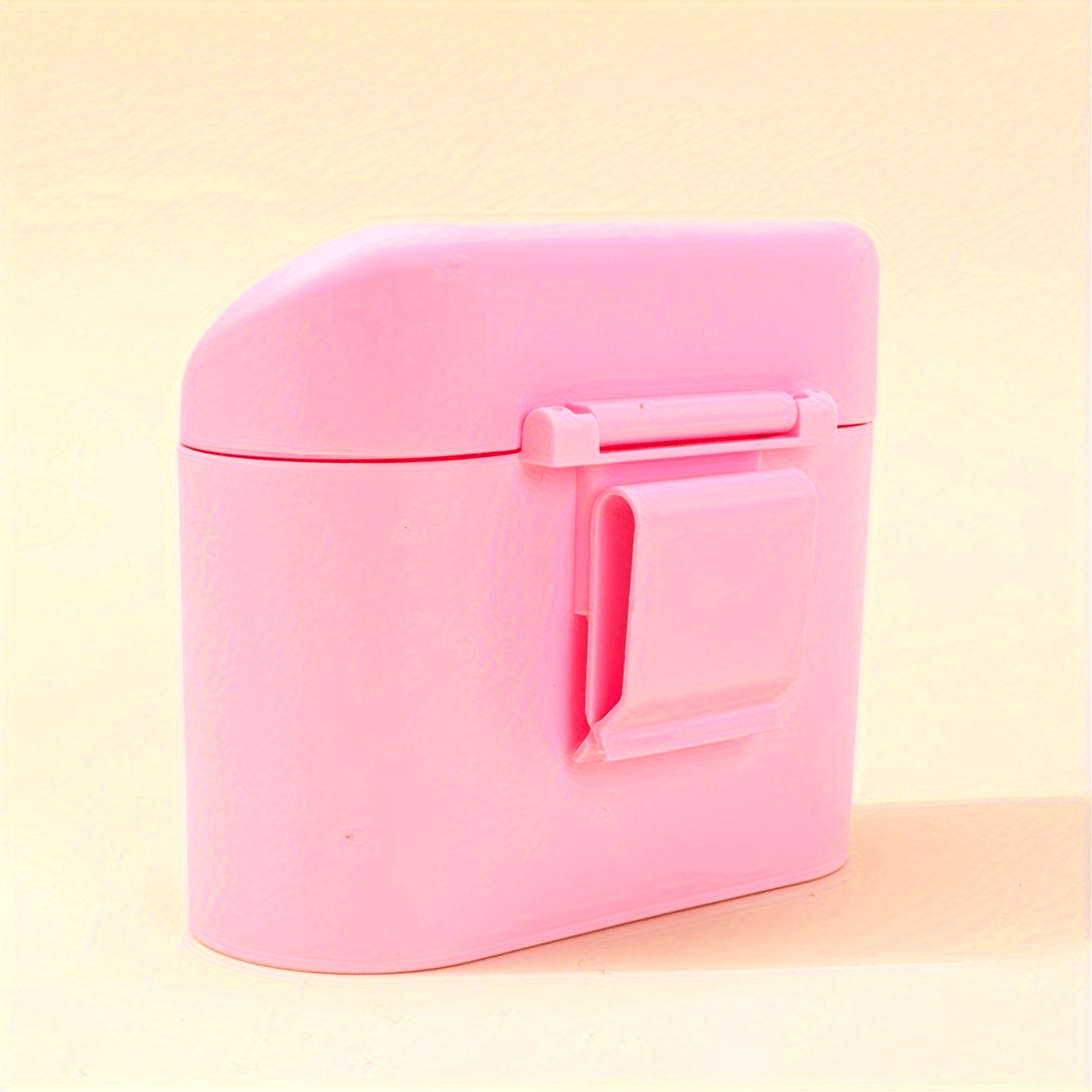 Compact Flip-Top Lid Car Trash Can - Durable, Easy to Clean Garbage Bin for Vehicle Use