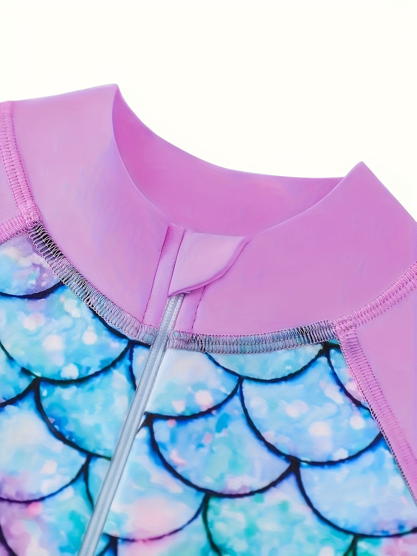Girls' Stretchy One-Piece Swimsuit with Long Sleeves - Vibrant Purple Floral Print, High-Elasticity Polyester & Spandex Blend, Machine Washable, Perfect for Pool or Beach Fun, Poolside Attire|Mermaid Scale Design|Stretchy Fabric Suit