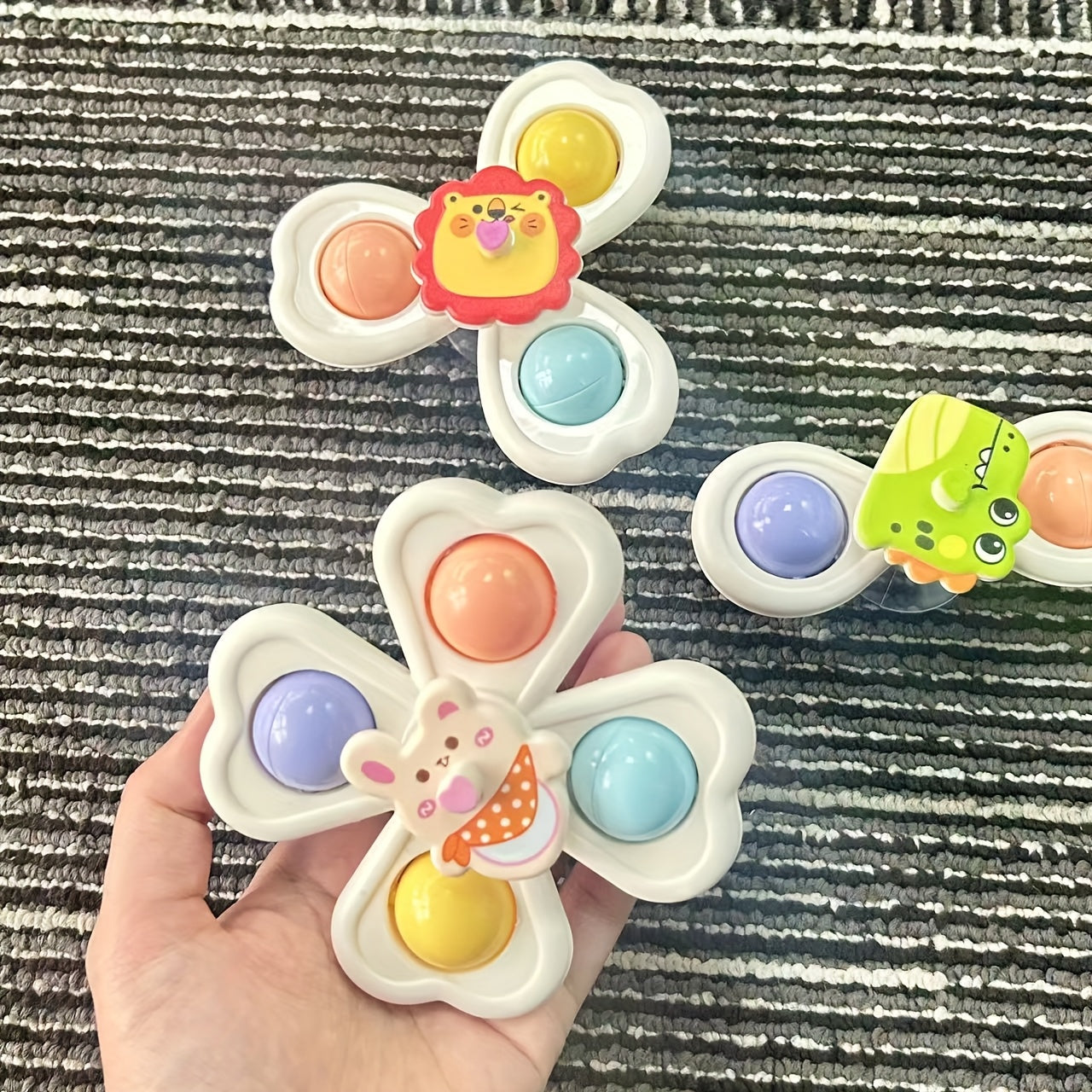 Set of 3 Colorful Cartoon Animal Suction Cup Tops - a Great Educational Toy for Early Childhood Learning, Perfect for Play in The Bathtub, at The Dining Table, And in The Bathroom. an Ideal Gift for Halloween, Thanksgiving, And Christmas, These Toys Can B