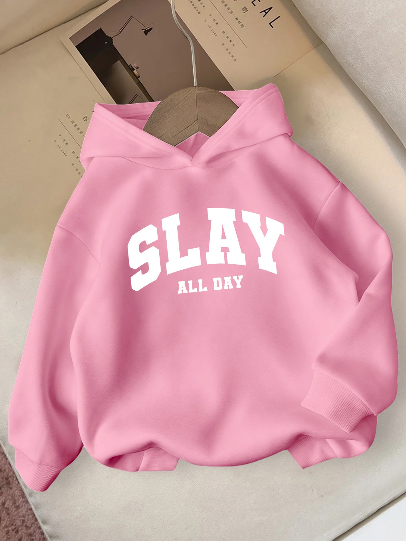 Girls' Pink "SLAY ALL DAY" Hooded Sweatshirt - Casual Long Sleeve Winter Pullover with Bold White Lettering, Regular Fit for Autumn & Winter, Winter Clothes for Girls, Comfortable Fit