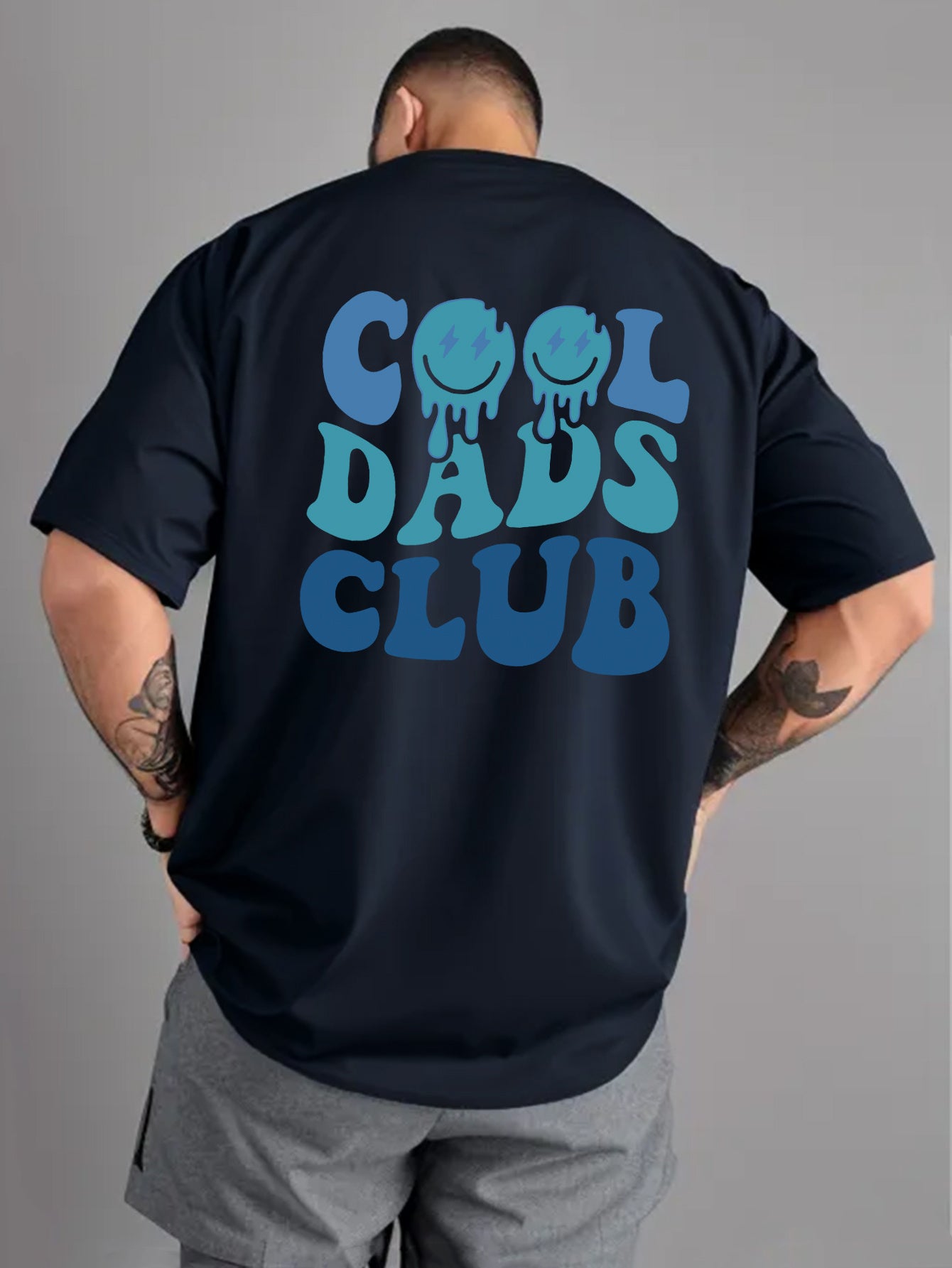 Men's Stylish Blue Cool Dad Club Letter Lightning Eye Smile Print, Lightweight Comfortable T-Shirt, Gift for Father, Friend, Christmas Present, Breathable Casual Versatile Short-Sleeve Tee for Hiking and Fishing