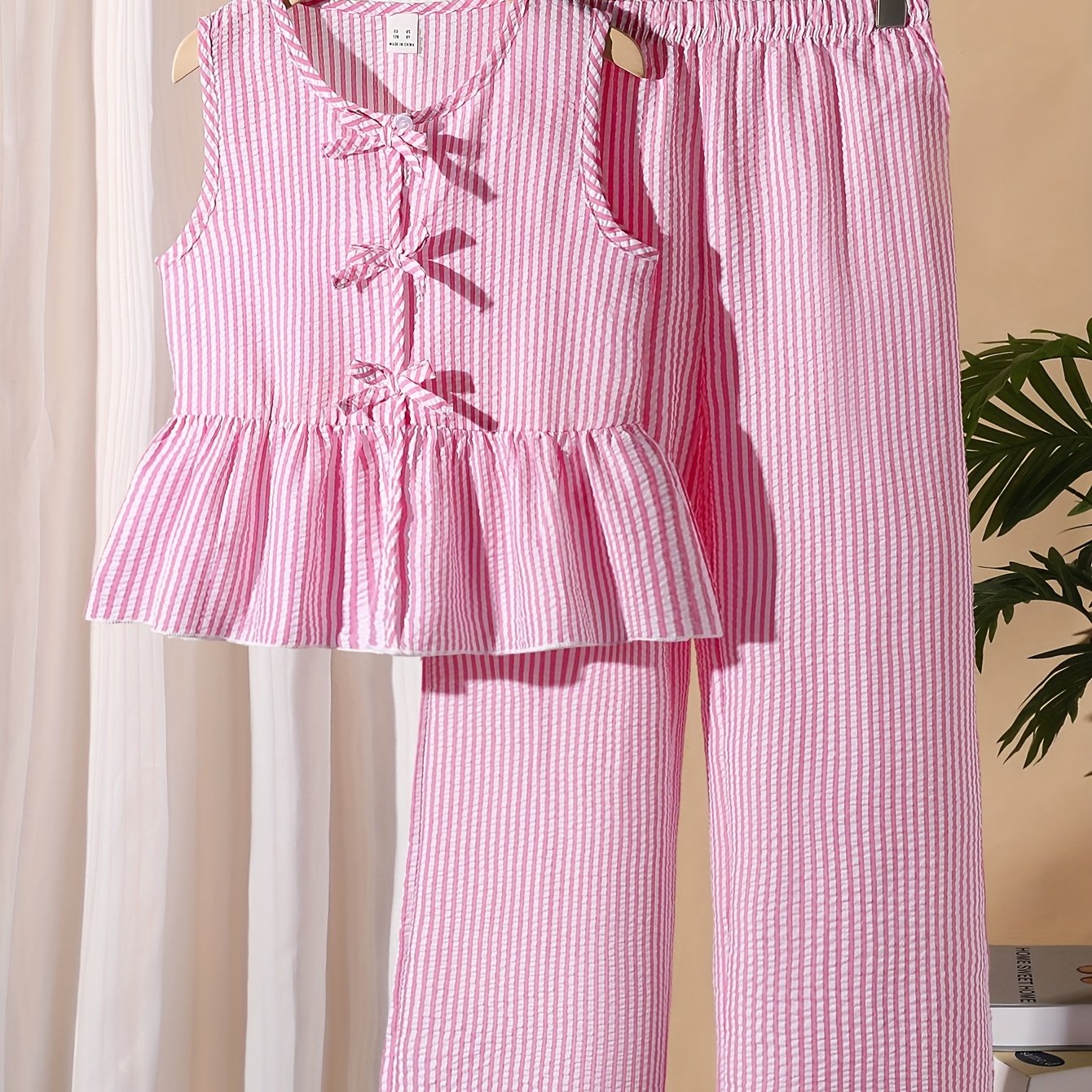 Girls' New Fashion Striped Ruffle Top + Casual Wide-Leg Pants Two-Piece Set, Perfect for Outdoor