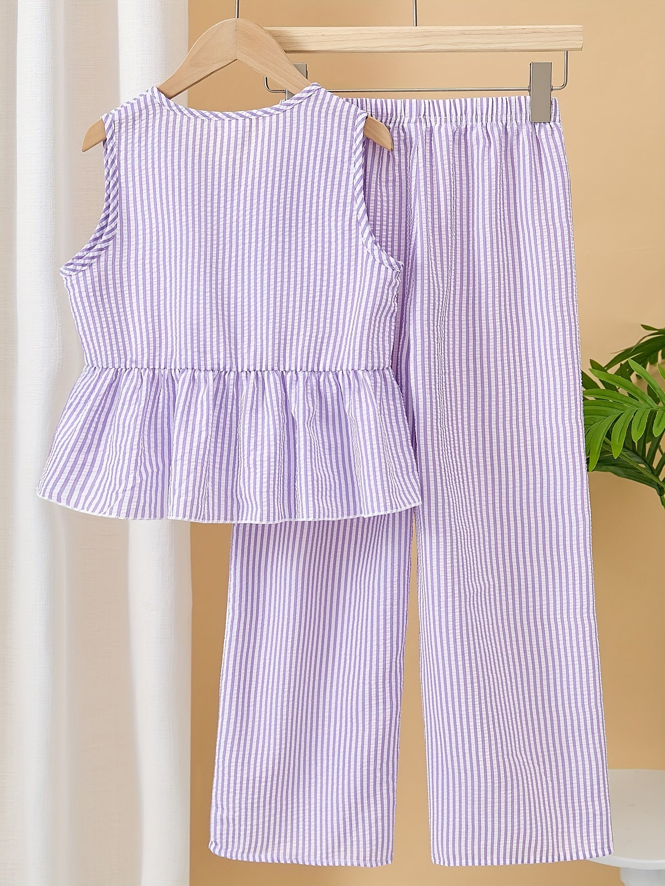 Girls' New Fashion Striped Ruffle Top + Casual Wide-Leg Pants Two-Piece Set, Perfect for Outdoor