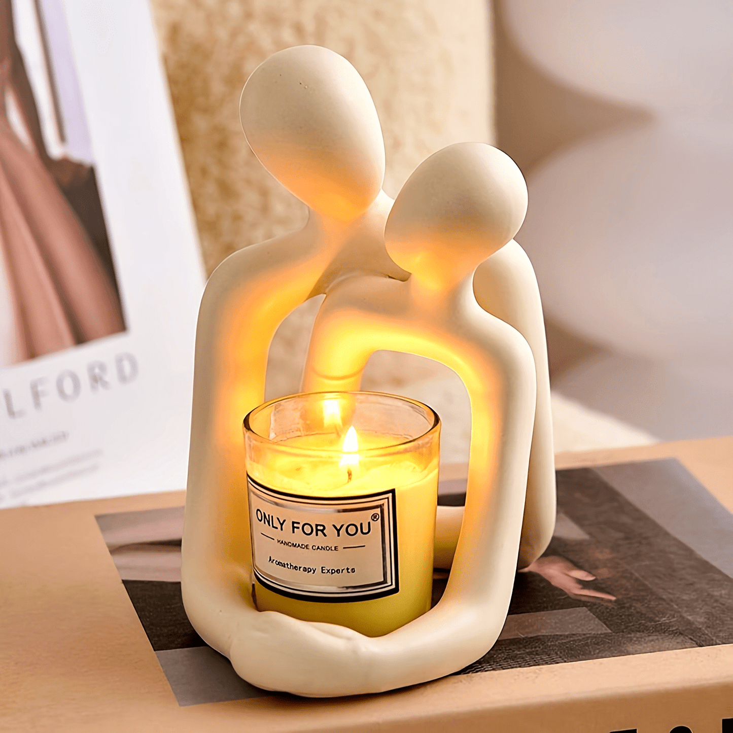 Romantic Embrace Statue - Exquisite Modern Resin Art Sculpture for Home & Office Decor, Featuring Intricate Details, Perfect for Living Room, Bedroom, and Desk, Ideal Anniversary or Valentine's Gift, Elevating Room Ambiance with Timeless Elegance