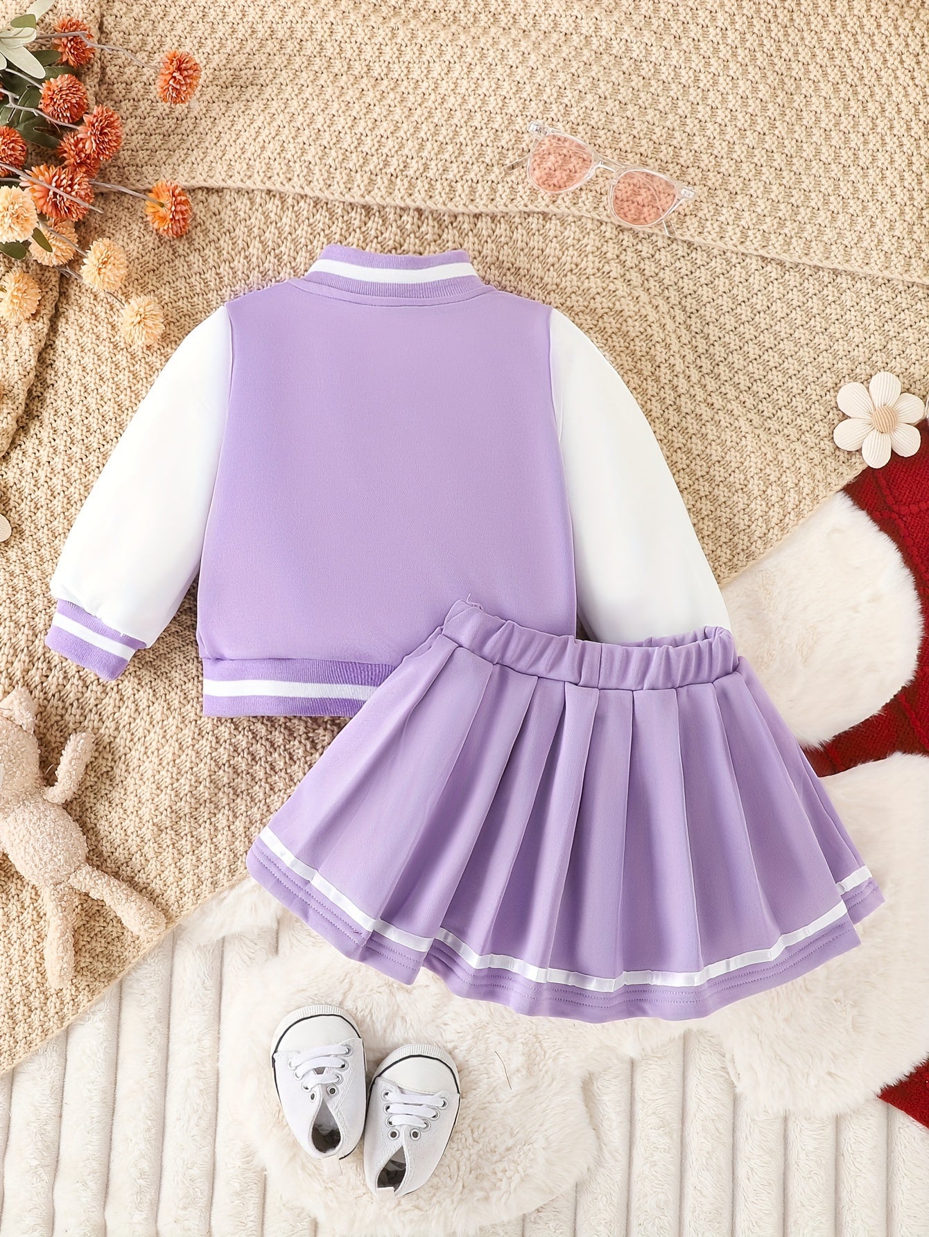 Girls' American Style Patchwork Baseball Jacket & Preppy Pleated Skirt Set, Long Sleeve Crew Neck with Alphabet Applique, Knee-Length Regular Fit for Fall/Winter, Perfect for Outdoor