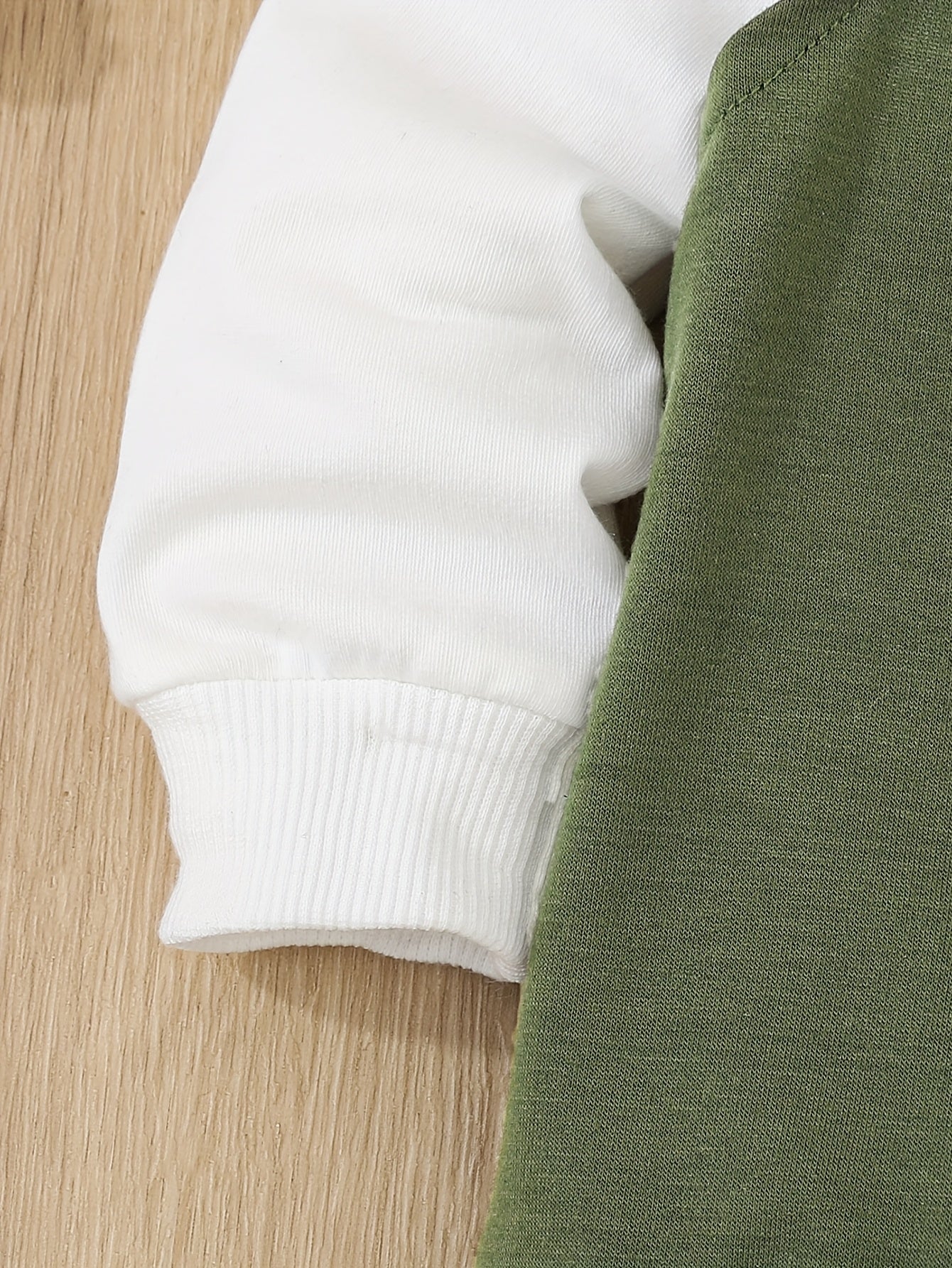 A 3pcs Set for Baby Boys Featuring a Hoodie with Bear And a Vest - Casual Sportswear with Zipper Details, Machine Washable - Perfect for Spring And Autumn, Ideal for Outdoor Activities.