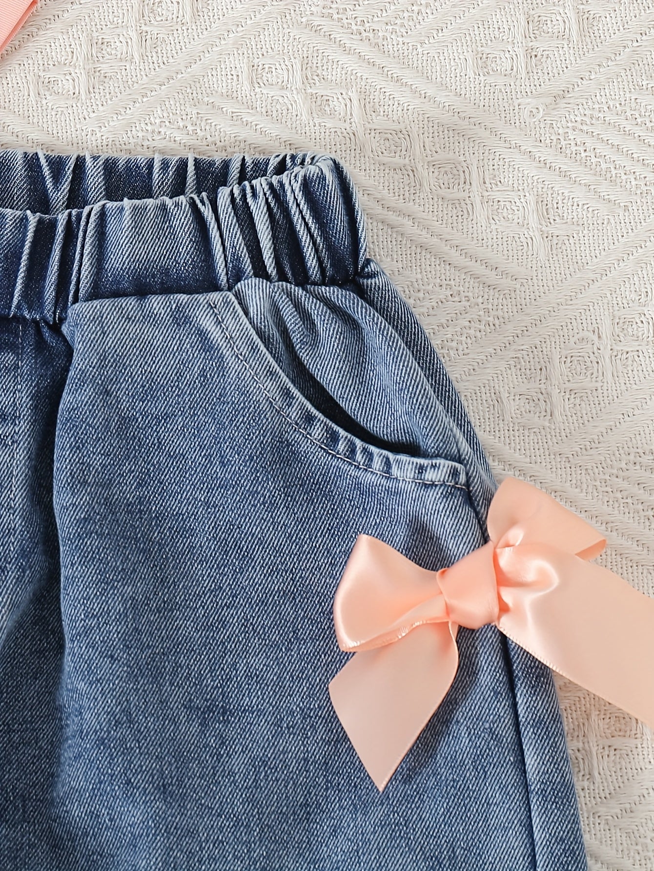 Girls' Pink Bow-Tie Denim Outfit - Short Sleeve T-Shirt & High-Waisted Pants with Adjustable Drawstring Waist, Soft Non-Stretch Fabric, Casual Spring Summer Fall Playwear, Denim Shorts for Girls, Spring Summer Clothing, Playful Design, Soft Fabric, Perfec