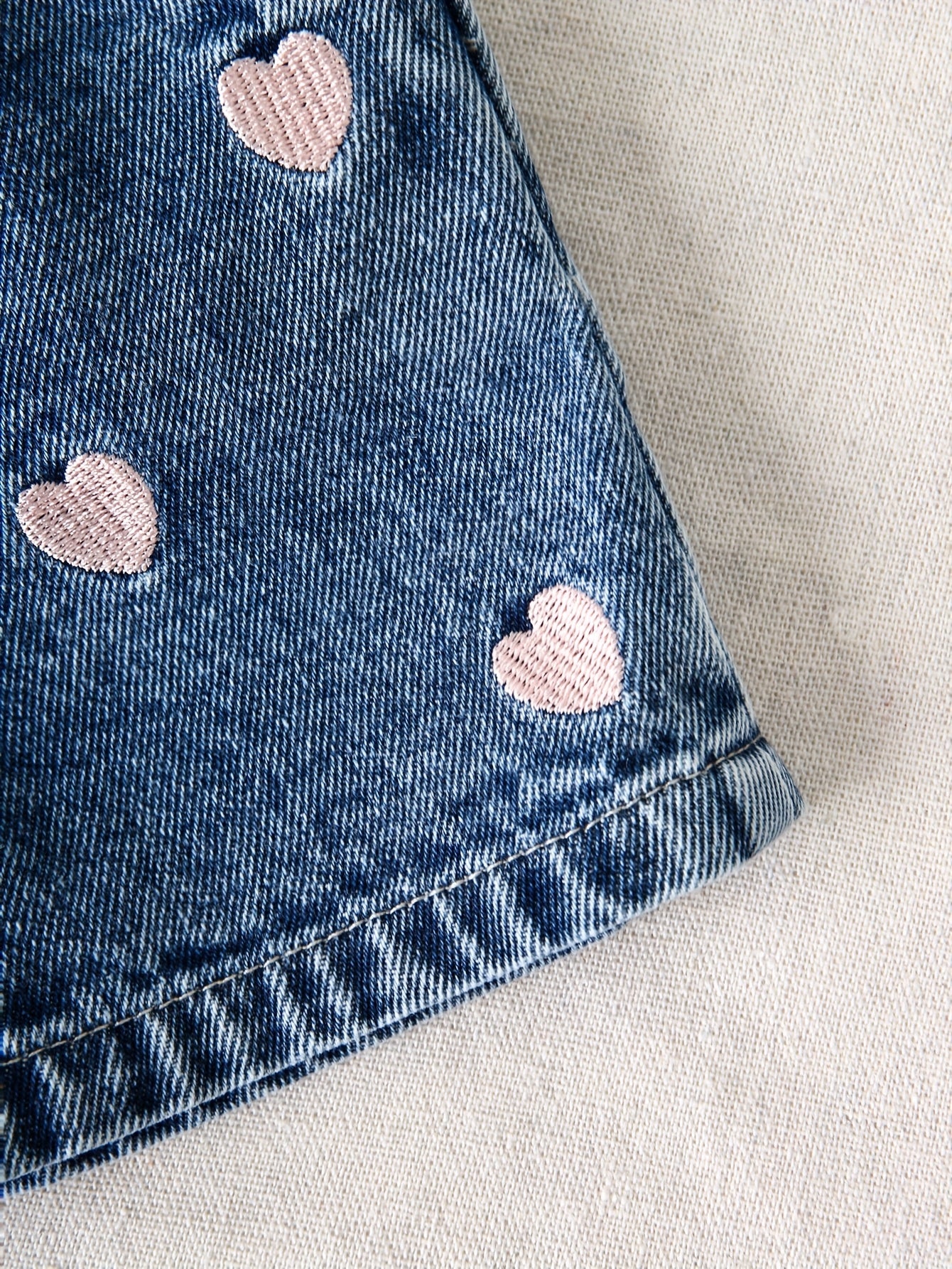 2pcs Girls' Shorts with Love Embroidery Set, Perfect for Outdoor