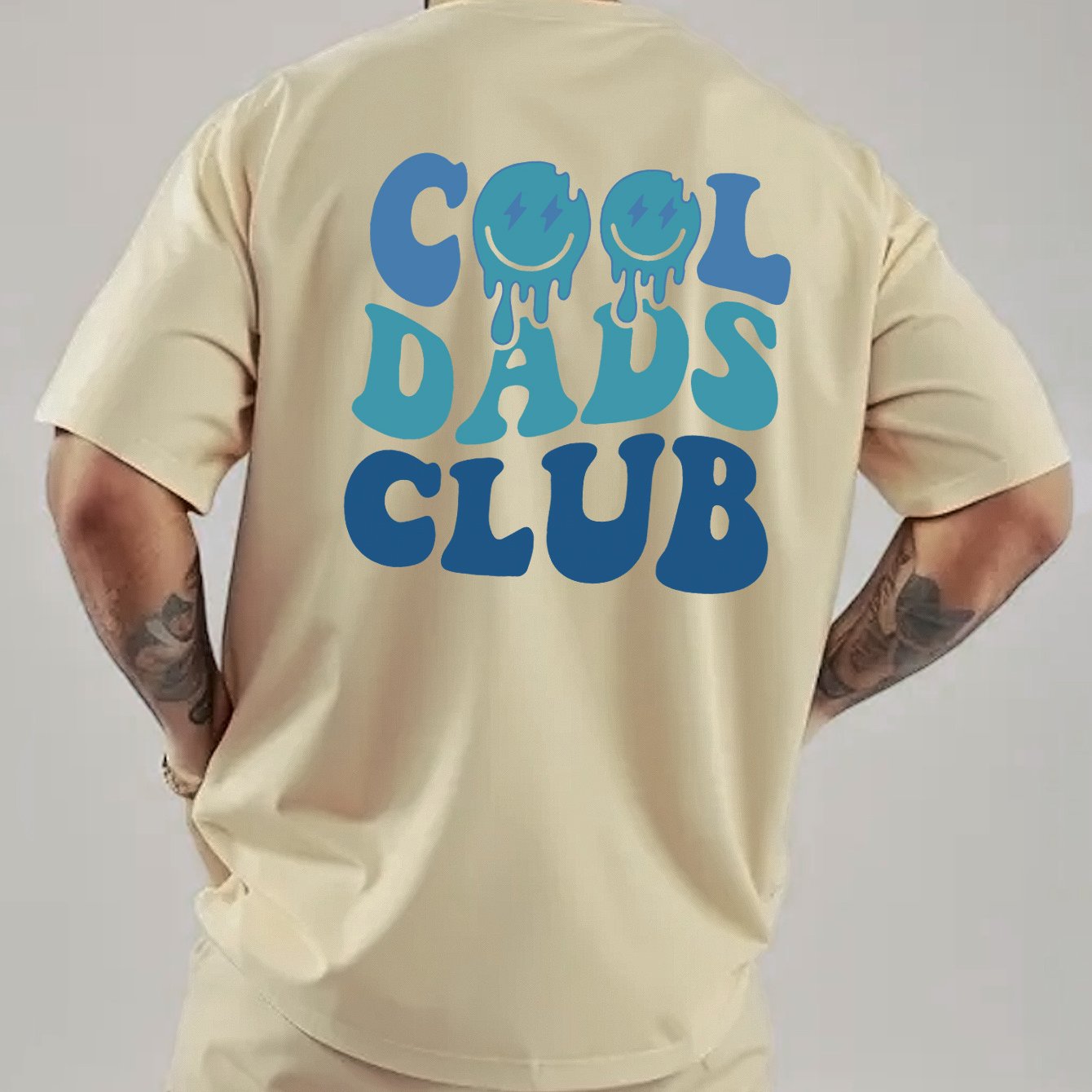 Men's Stylish Blue Cool Dad Club Letter Lightning Eye Smile Print, Lightweight Comfortable T-Shirt, Gift for Father, Friend, Christmas Present, Breathable Casual Versatile Short-Sleeve Tee for Hiking and Fishing