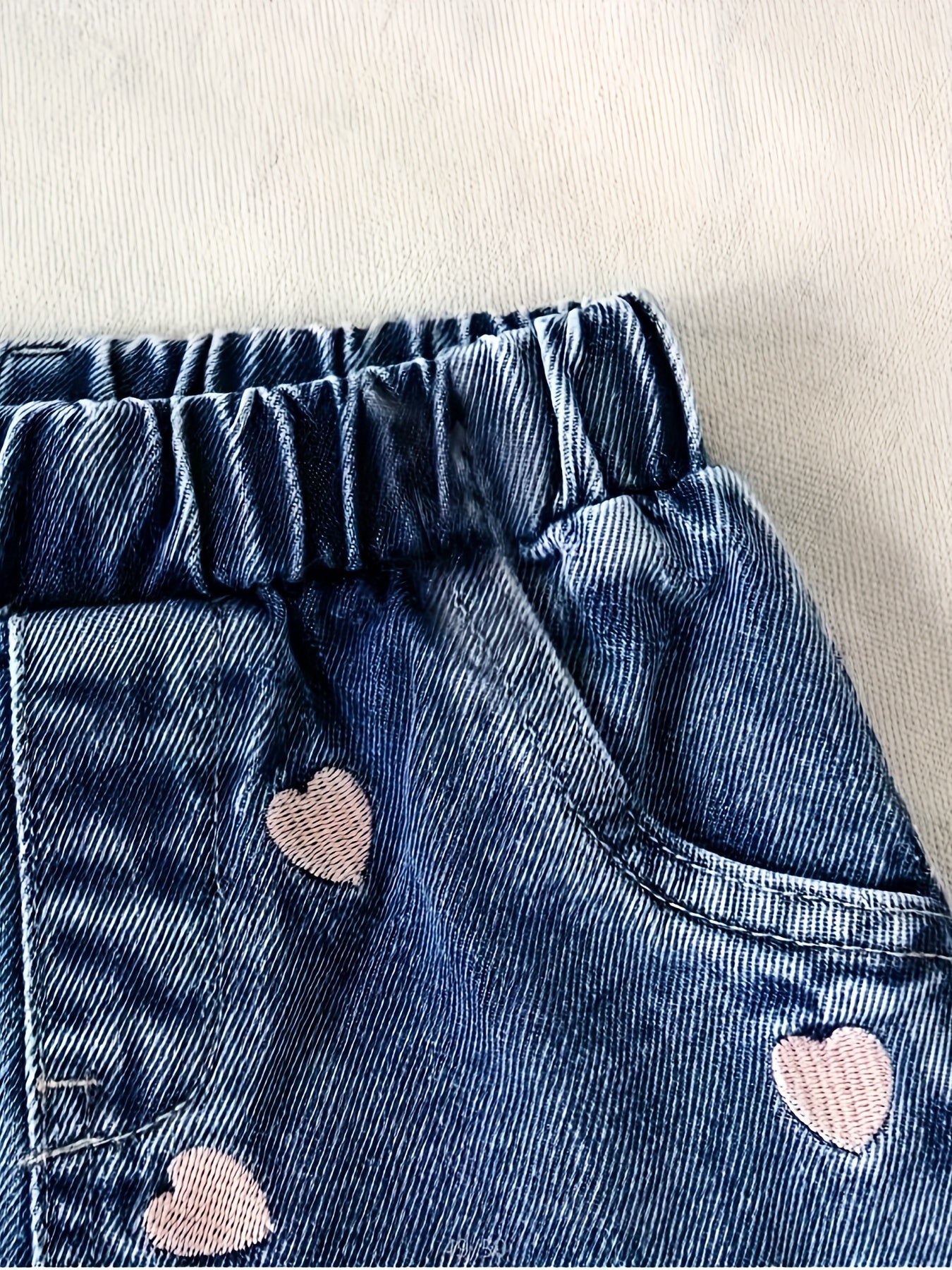 2pcs Girls' Shorts with Love Embroidery Set, Perfect for Outdoor