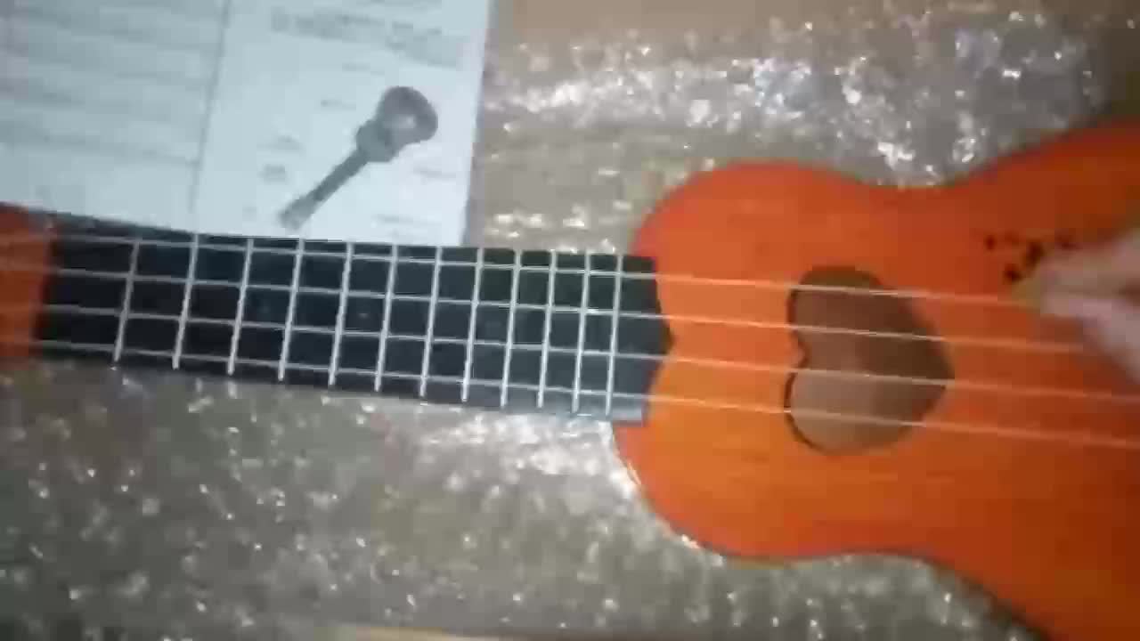 Interactive Children's Playable Ukulele Toy Guitar Set with Strings for Ages 3-6, Perfect Christmas and New Year Gift