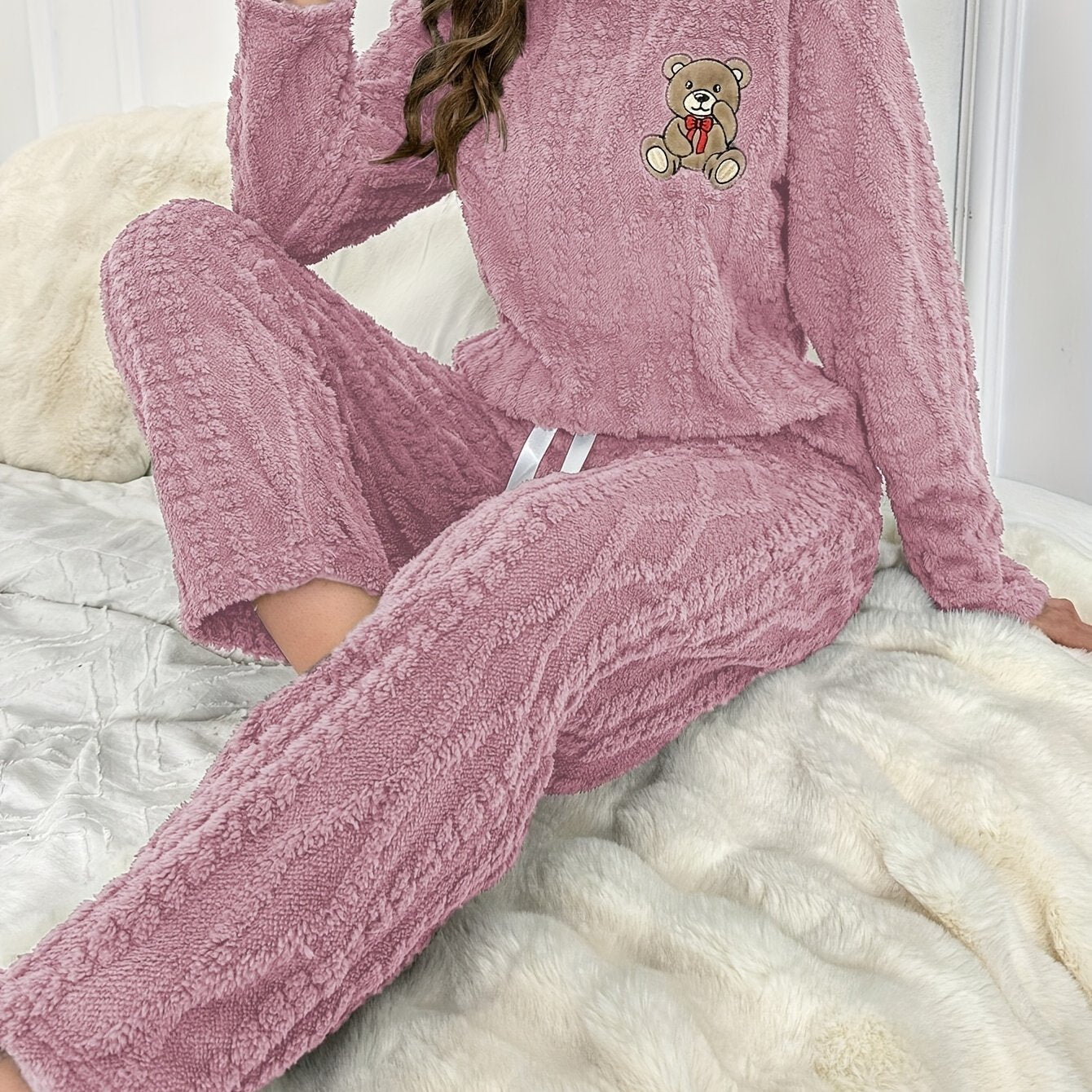 [Plush Pajamas] Autumn Winter Plush Pajamas for Women | Thickened Coral Velvet Long Sleeve Top with Round Neck, Pants Set, Cute Bear Embroidery Cartoon Warm Suit, Comfortable Casual Outfit