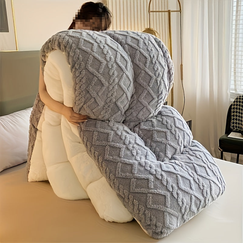 Soft and Thick Luxurious Taffeta Comforter - Machine Washable for All Seasons - Perfect for Bedroom, Guest Room, and Hotel Use