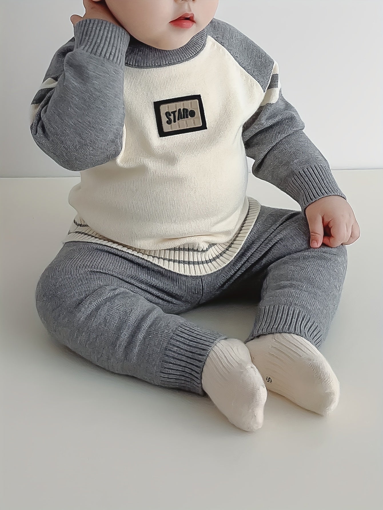 Newborn Baby Clothes Autumn and Winter Set for Boys: Stylish Sweater Pullover Knitted Long Pants Two-Piece Suit, Perfect for Outdoor