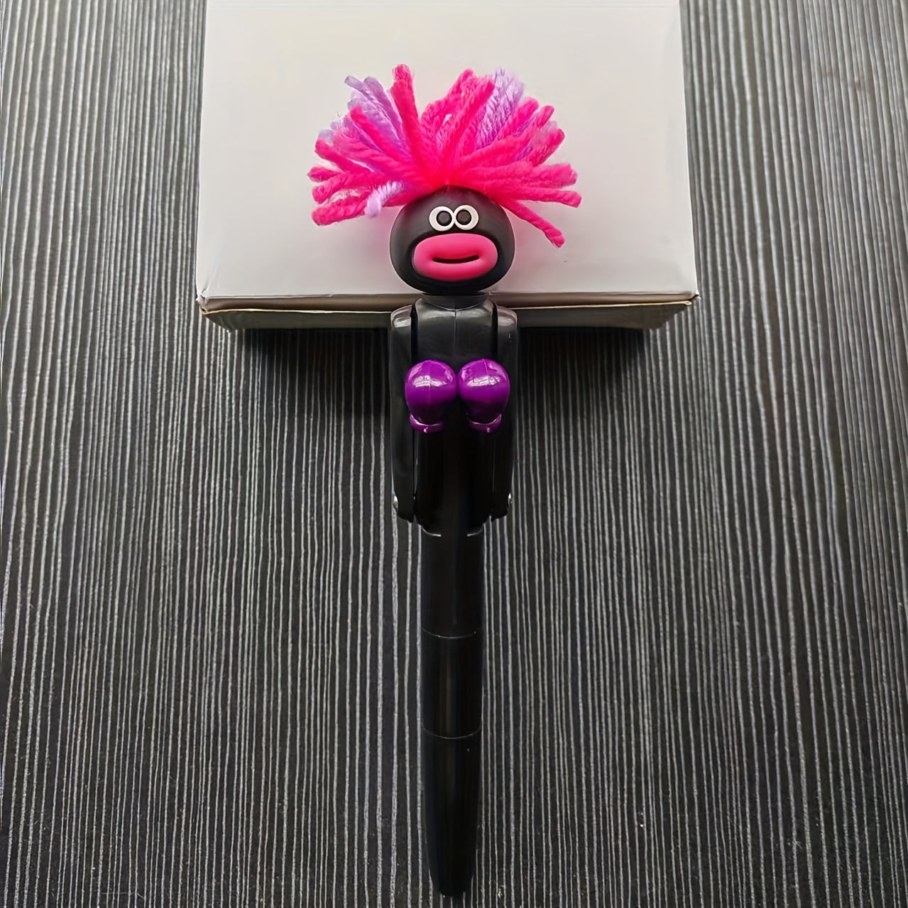 1pc Funny Exploding Hair for Man Boxing Round Ballpoint Pen Creative Relax Pen Student High-looking Funny Birthday Gift 1.0mm Black Refill Knock Big Mouth Knock Pen