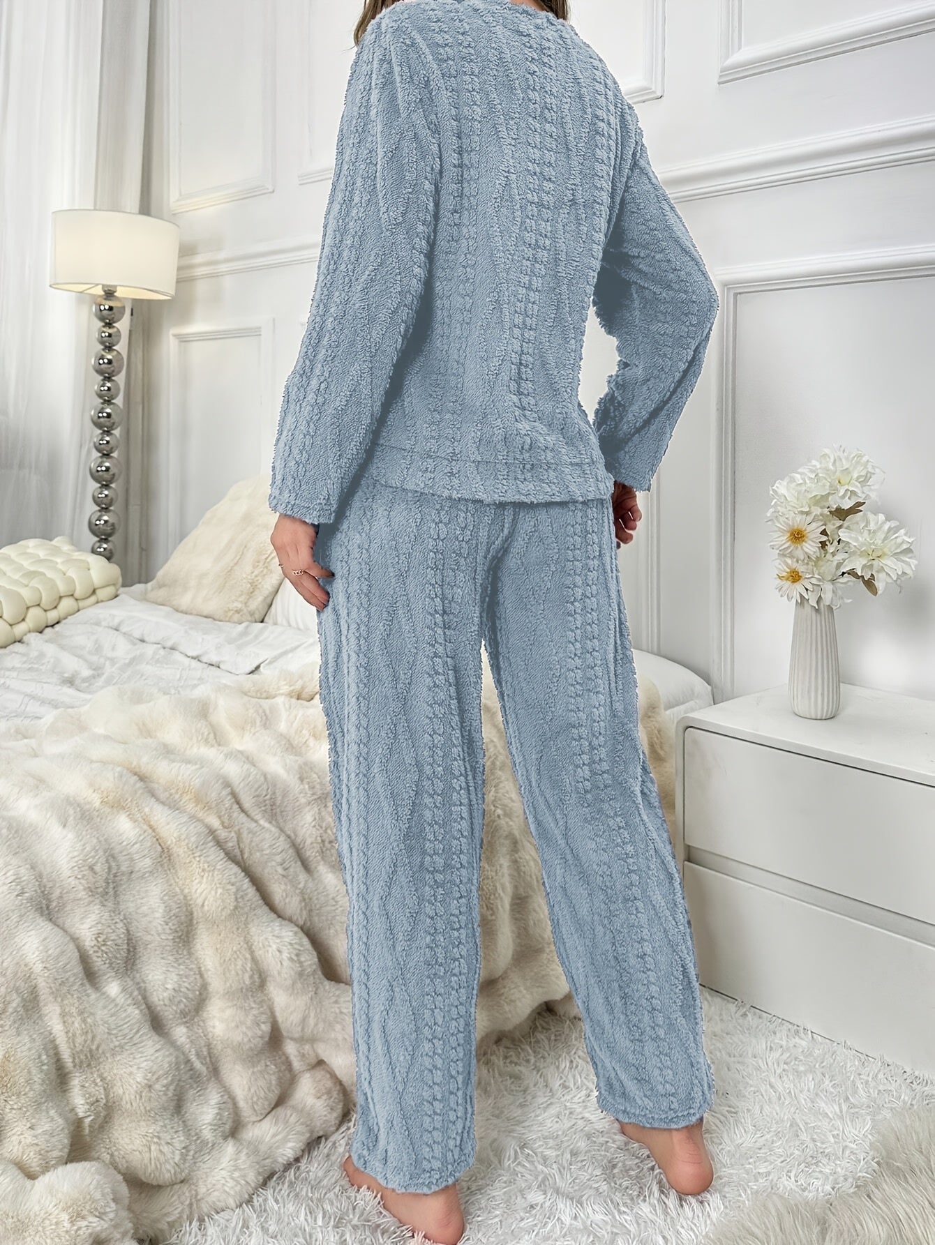 [Plush Pajamas] Autumn Winter Plush Pajamas for Women | Thickened Coral Velvet Long Sleeve Top with Round Neck, Pants Set, Cute Bear Embroidery Cartoon Warm Suit, Comfortable Casual Outfit