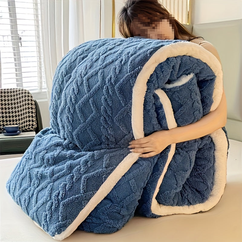 Soft and Thick Luxurious Taffeta Comforter - Machine Washable for All Seasons - Perfect for Bedroom, Guest Room, and Hotel Use