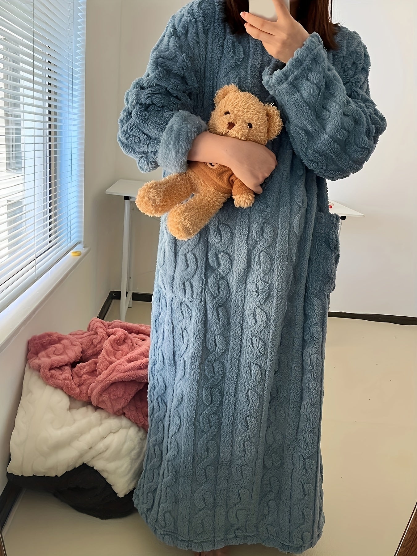 [Warm Fleece Nightgown] Warm Fleece-Lined Women's Long Sleeve Nightgown | Soft Plush Red Round Neck Machine Washable Cozy Pregnancy Pajama Dress for Fall & Winter, Maternity Pajamas, Casual Homewear