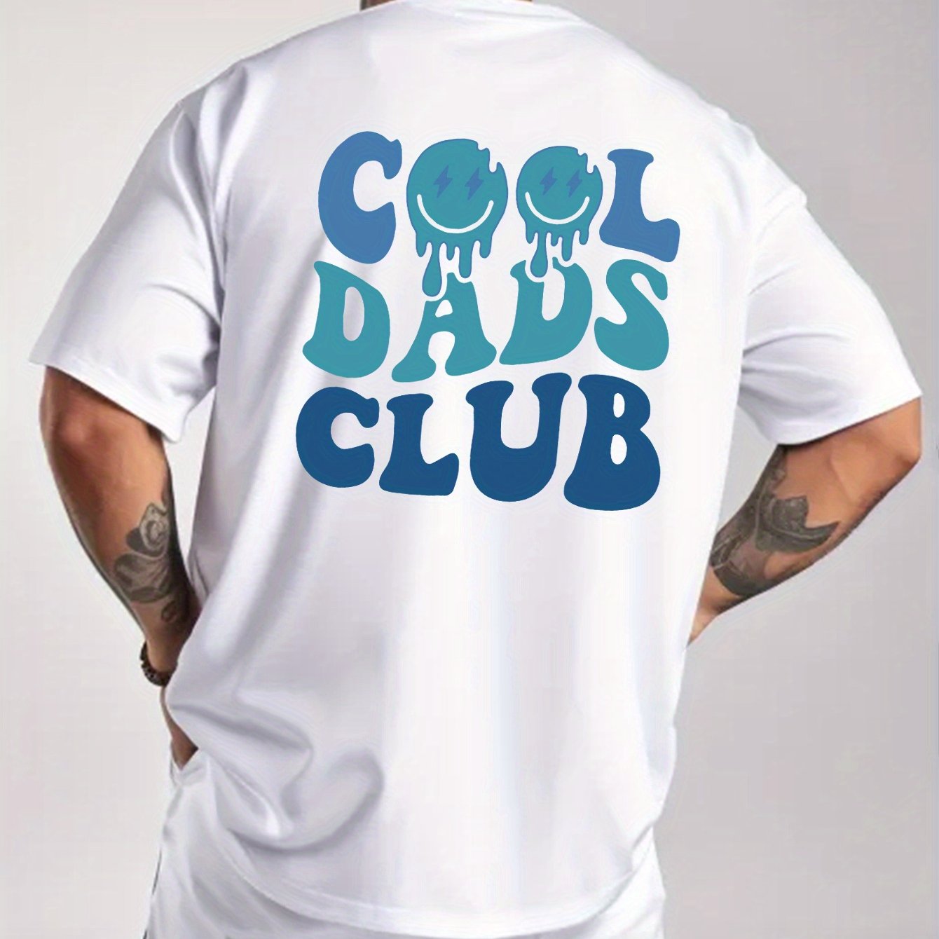 Men's Stylish Blue Cool Dad Club Letter Lightning Eye Smile Print, Lightweight Comfortable T-Shirt, Gift for Father, Friend, Christmas Present, Breathable Casual Versatile Short-Sleeve Tee for Hiking and Fishing