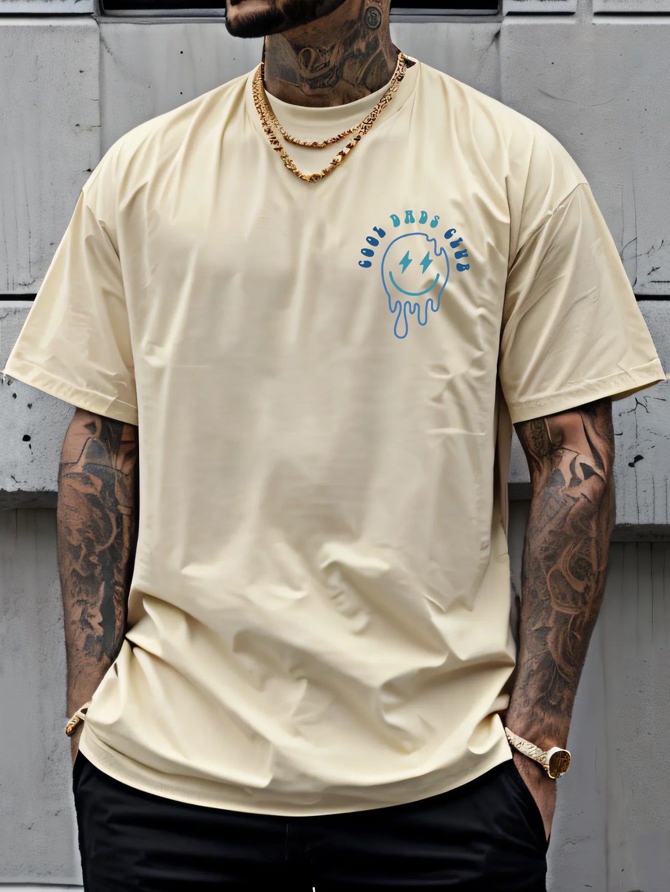 Men's Stylish Blue Cool Dad Club Letter Lightning Eye Smile Print, Lightweight Comfortable T-Shirt, Gift for Father, Friend, Christmas Present, Breathable Casual Versatile Short-Sleeve Tee for Hiking and Fishing