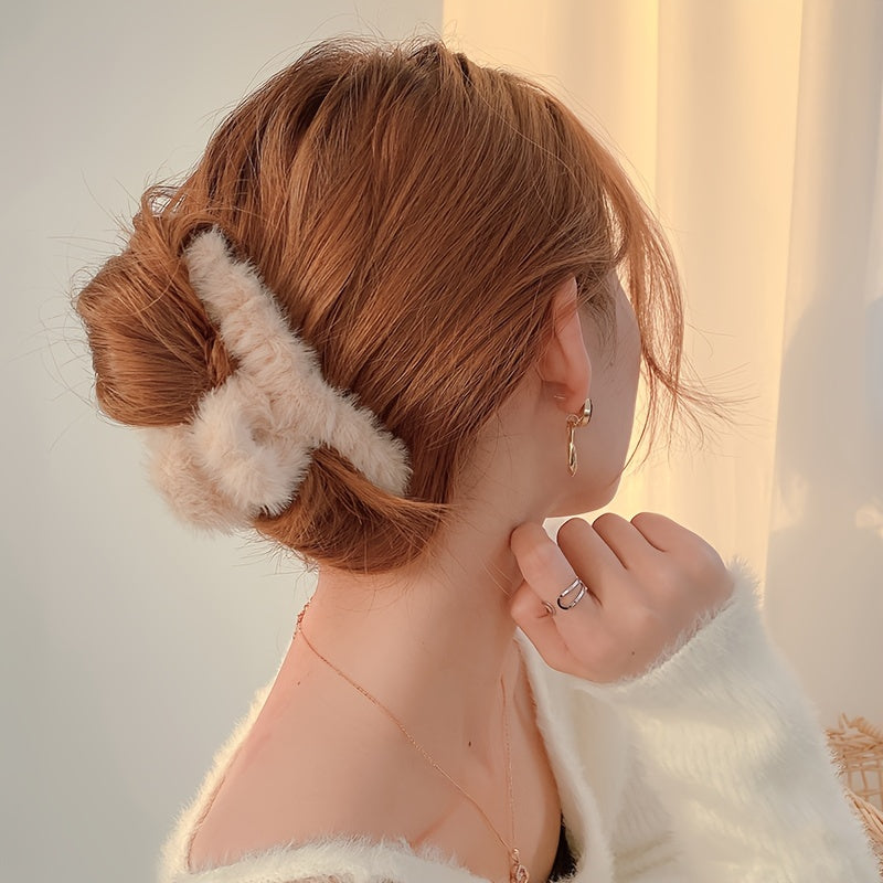 Winter Plush Large Claw Clip for Women's Hair New Style Girl's Curly Hair Shark Clip Hair Accessory