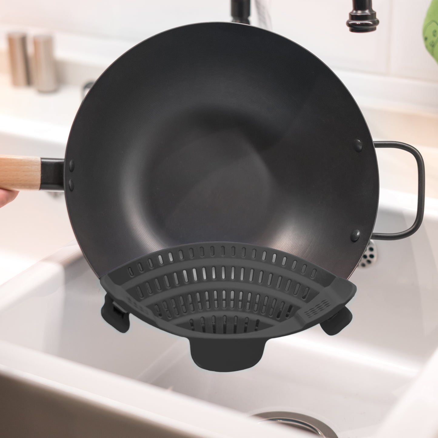 [1pc Adjustable Silicone Colander] Aberzey Adjustable Silicone Colander - 1pc Clip-On Pot Strainer for Easy Food Drainage - Durable, Heat-Resistant, and Easy to Clean Kitchen Tool for Noodles, Pasta, Veggies, and Fruits