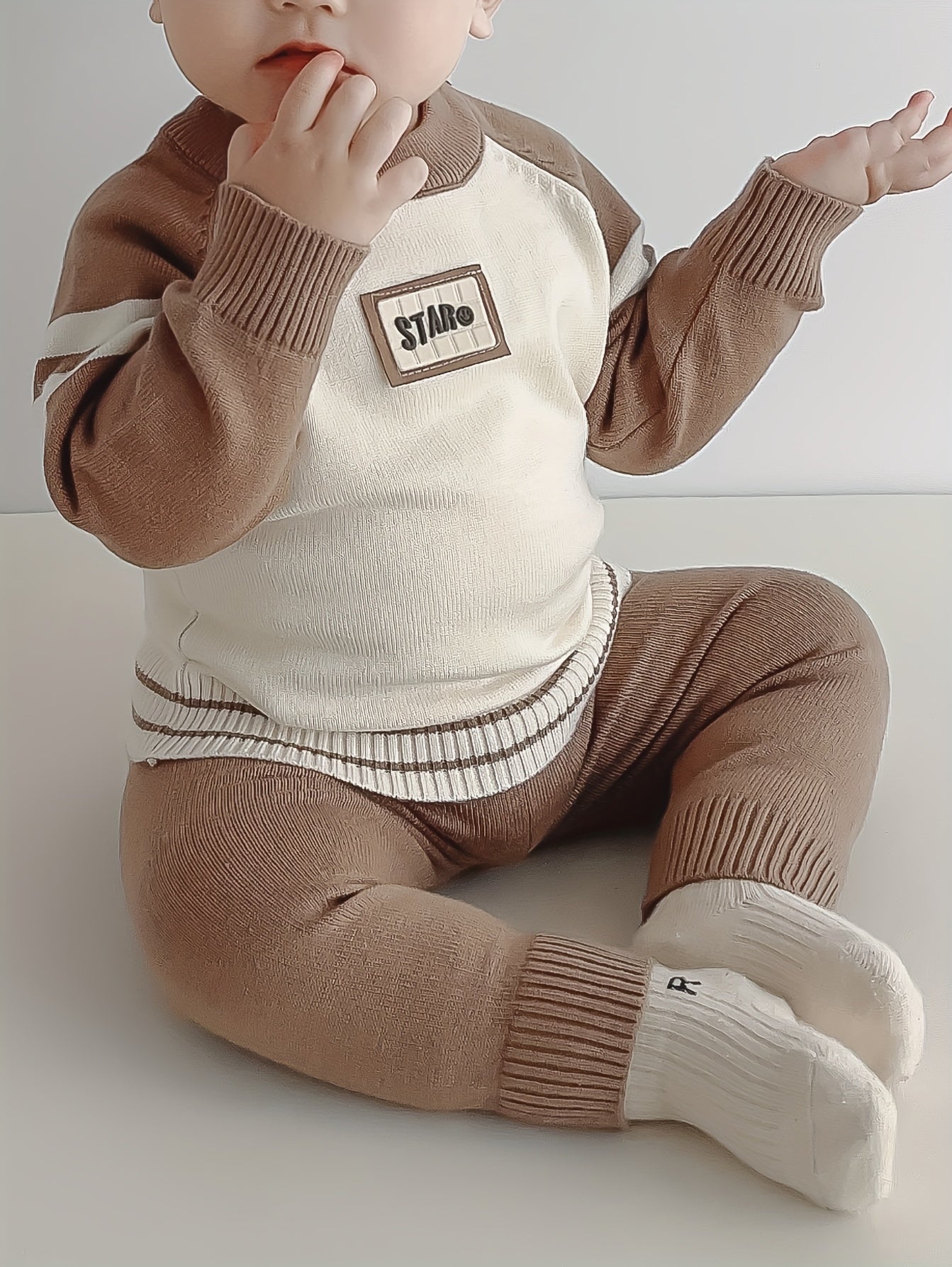 Newborn Baby Clothes Autumn and Winter Set for Boys: Stylish Sweater Pullover Knitted Long Pants Two-Piece Suit, Perfect for Outdoor