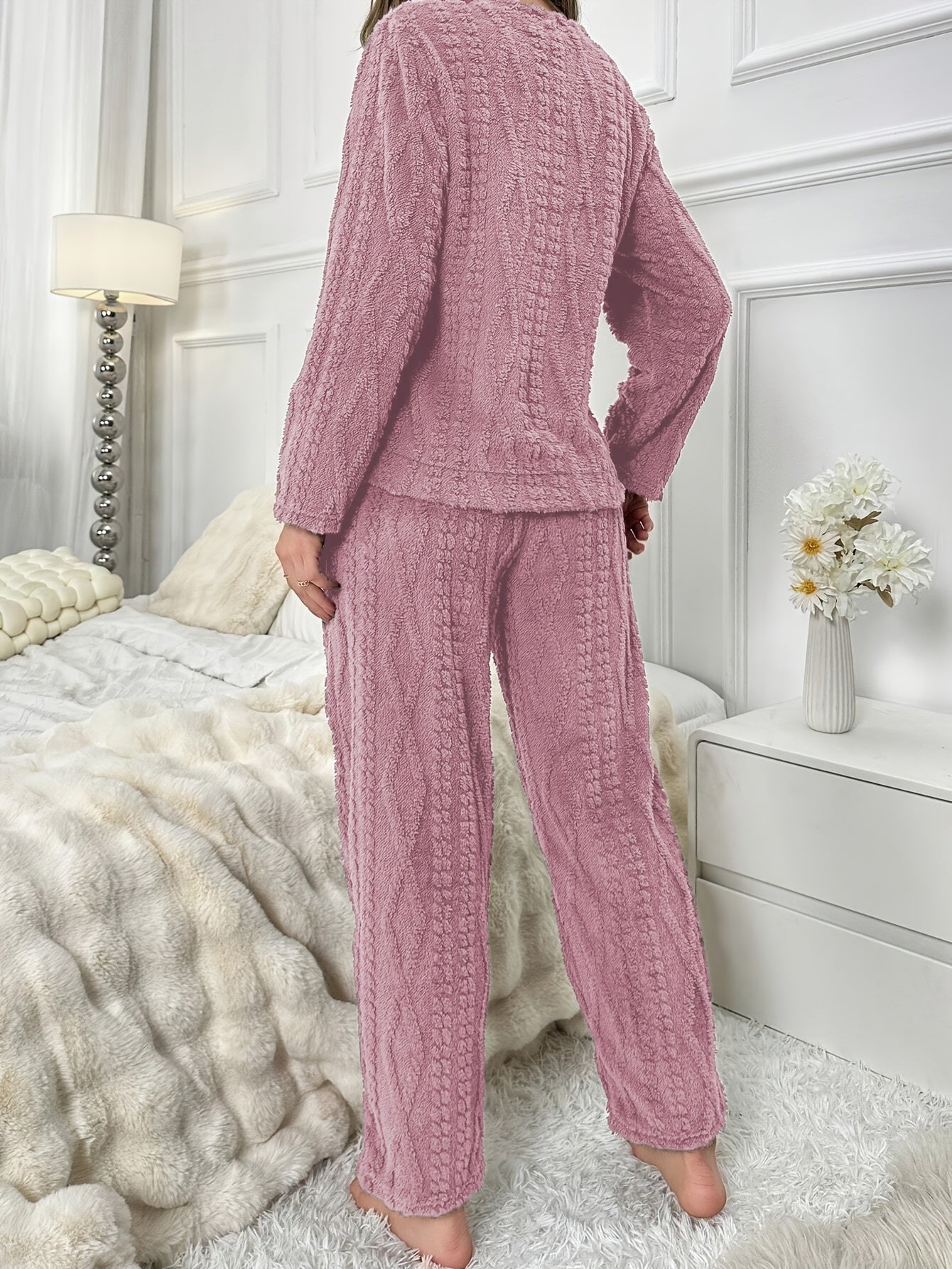 [Plush Pajamas] Autumn Winter Plush Pajamas for Women | Thickened Coral Velvet Long Sleeve Top with Round Neck, Pants Set, Cute Bear Embroidery Cartoon Warm Suit, Comfortable Casual Outfit